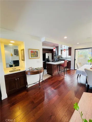 $769,000 | 227 East Burbank Boulevard, Unit E, Burbank, CA 91502