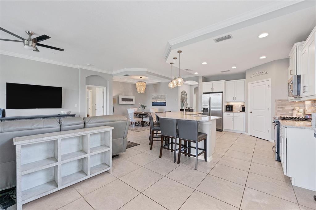 7564 Divot Loop Bradenton, FL 34202 - Photo 12 of 30