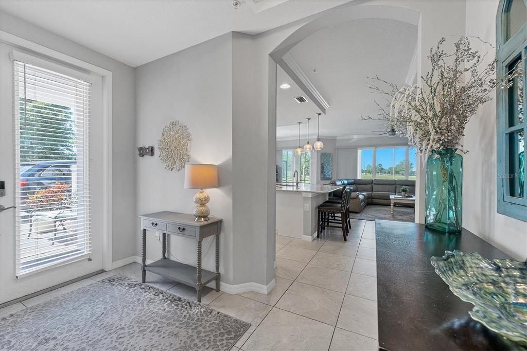 7564 Divot Loop Bradenton, FL 34202 - Photo 4 of 30