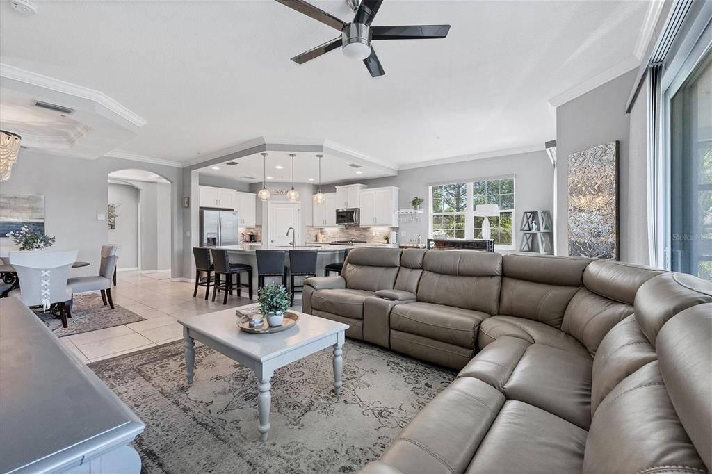 7564 Divot Loop Bradenton, FL 34202 - Photo 6 of 30