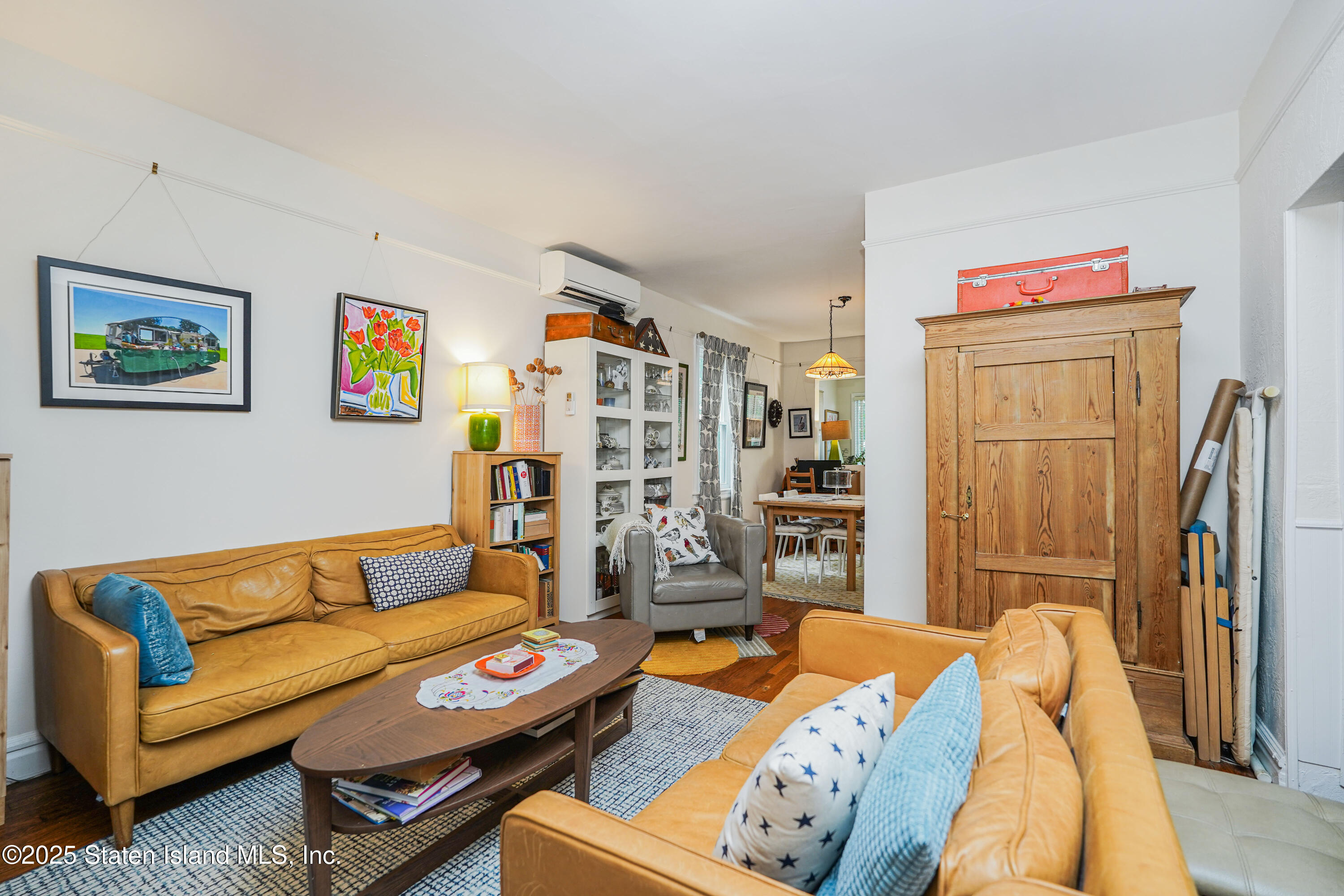 43 Ridgefield Avenue Staten Island, NY 10304 - Photo 5 of 38 5