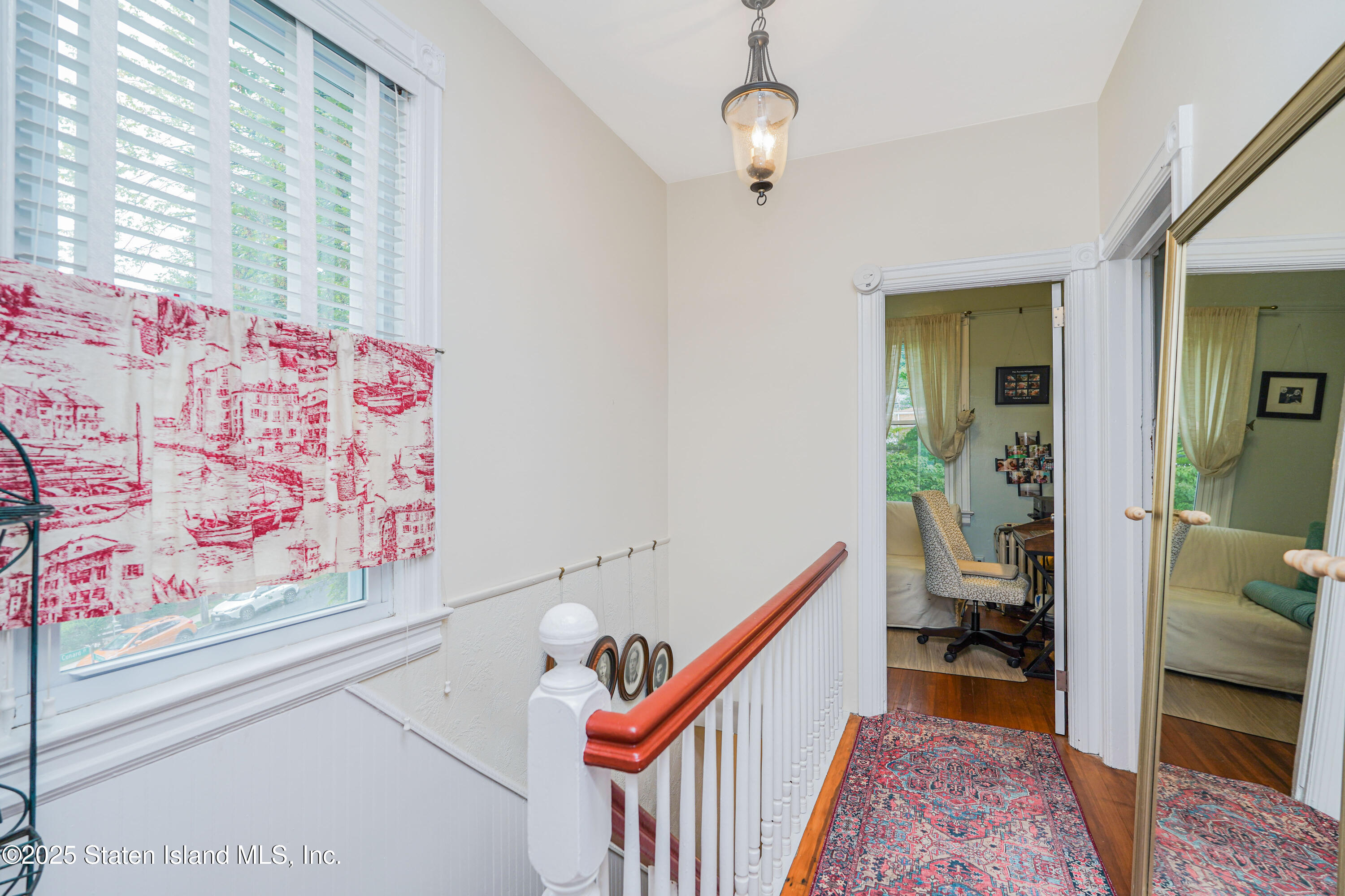 43 Ridgefield Avenue Staten Island, NY 10304 - Photo 8 of 38 8