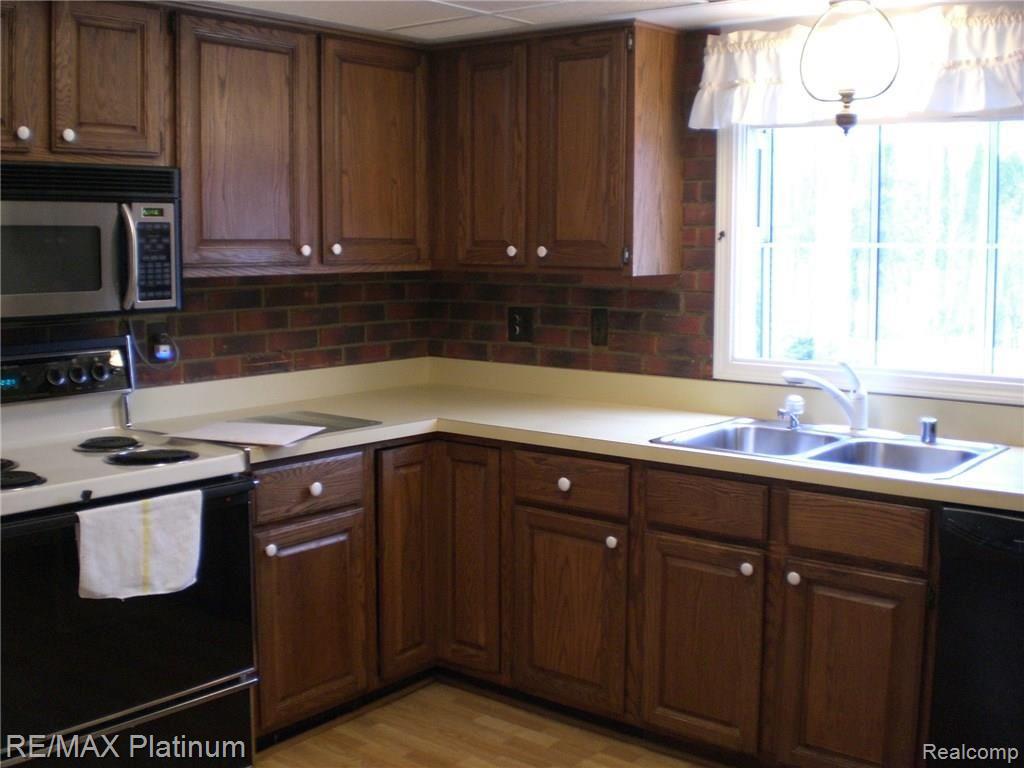 2647 Bowen Road Howell, MI 48843 - Photo 20 of 37
