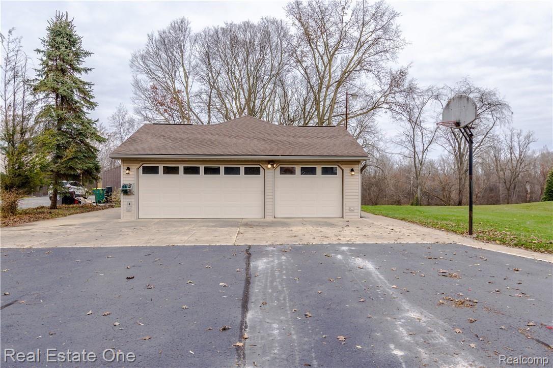 37230 Judd Road New Boston, MI 48164 - Photo 31 of 53 DSC_5624.jpg
