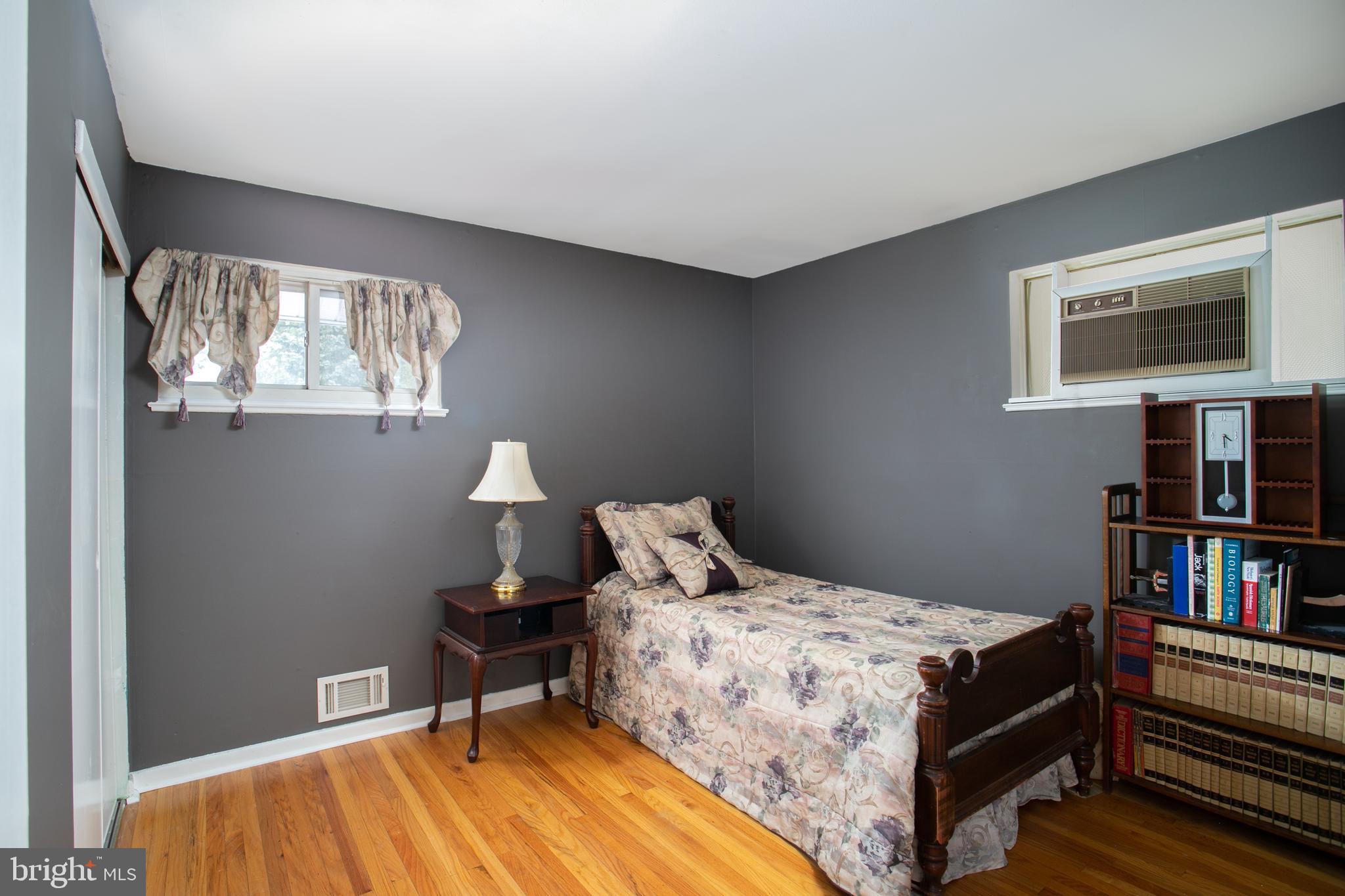 13 Lansdowne Road Burlington, NJ 08016 - Photo 13 of 32