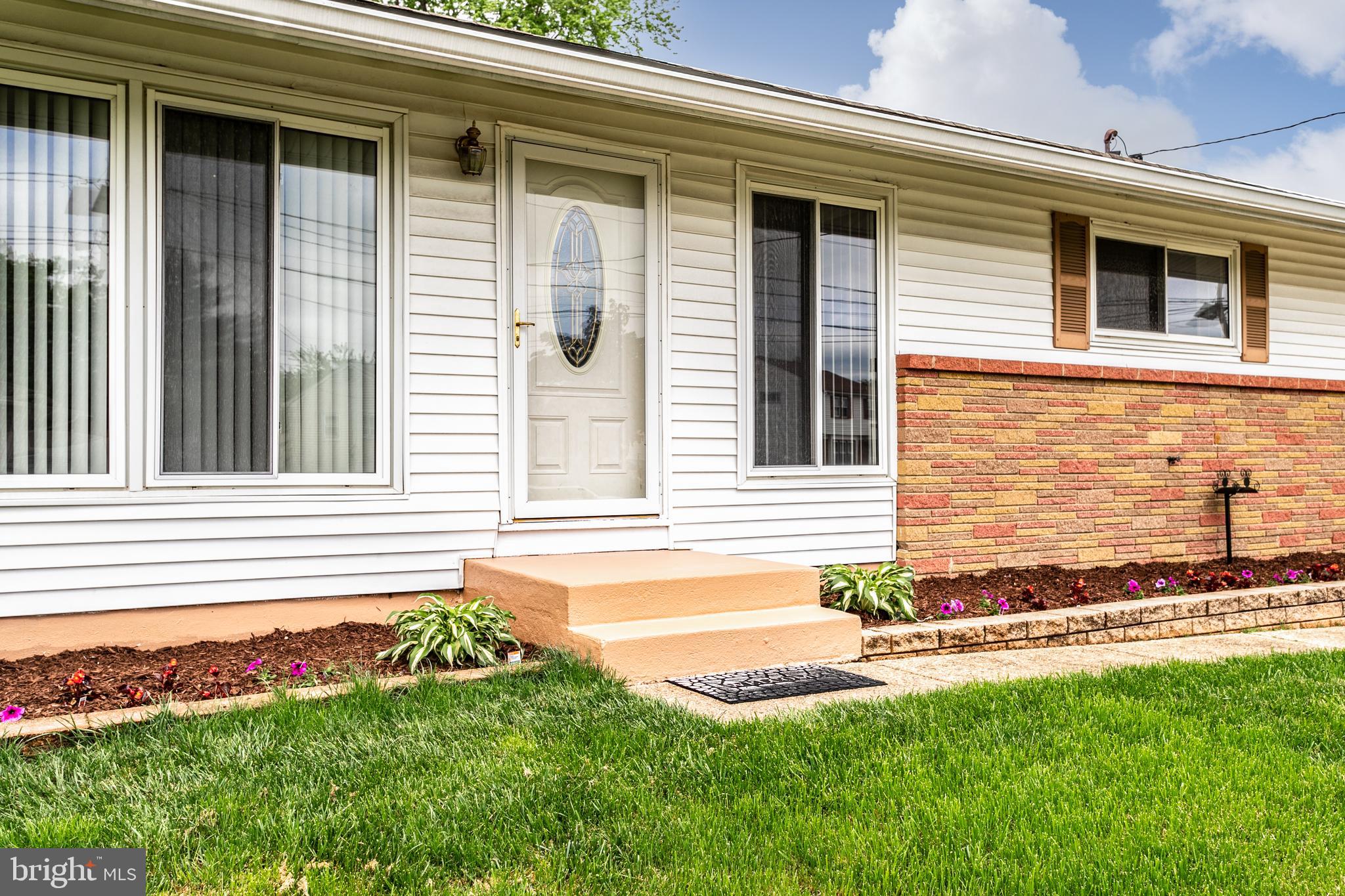 13 Lansdowne Road Burlington, NJ 08016 - Photo 32 of 32
