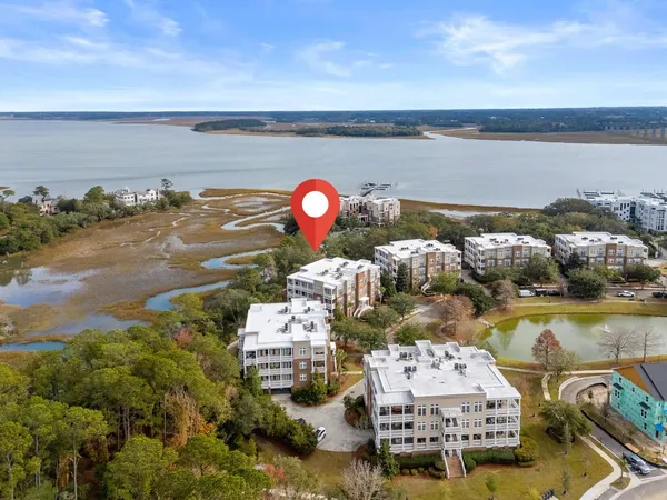 $1,895,000 | 136 Fairbanks Oak Alley, Unit 3B, Charleston, SC 29492