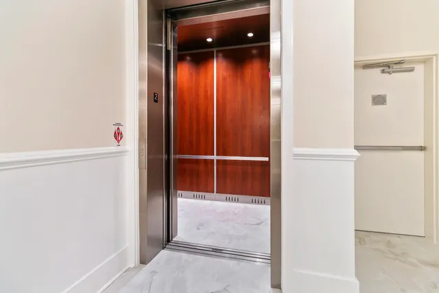 $1,950,000 | 136 Fairbanks Oak Alley, Unit 3B, Charleston, SC 29492