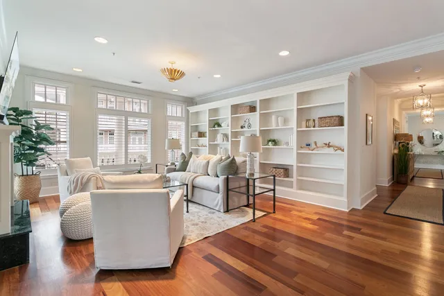 $1,950,000 | 136 Fairbanks Oak Alley, Unit 3B, Charleston, SC 29492