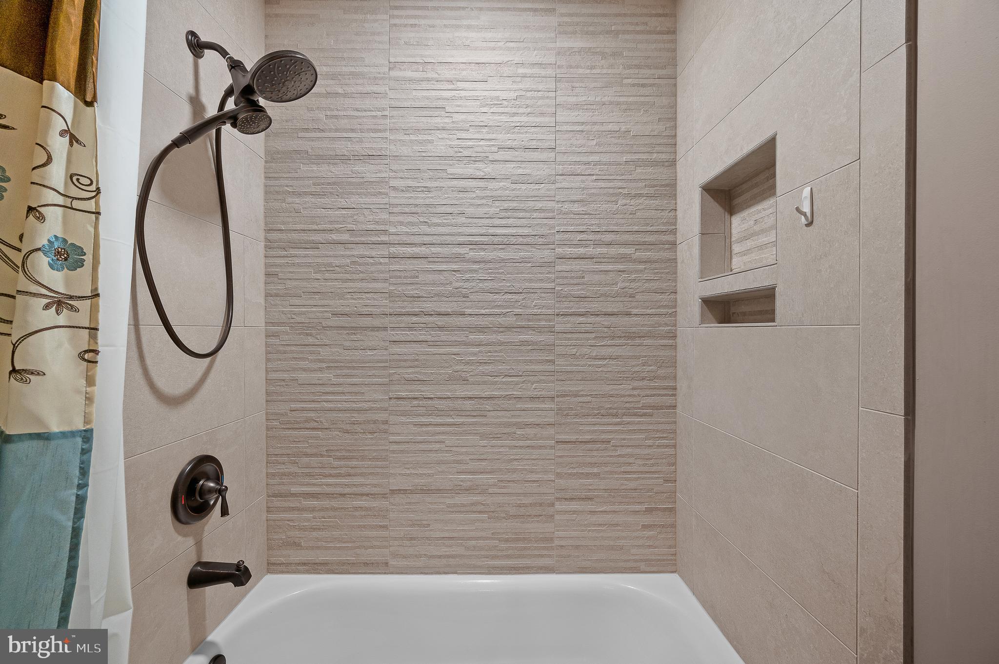 34 Cameron Circle Laurel Springs, NJ 08021 - Photo 21 of 35 Full Hall Bath