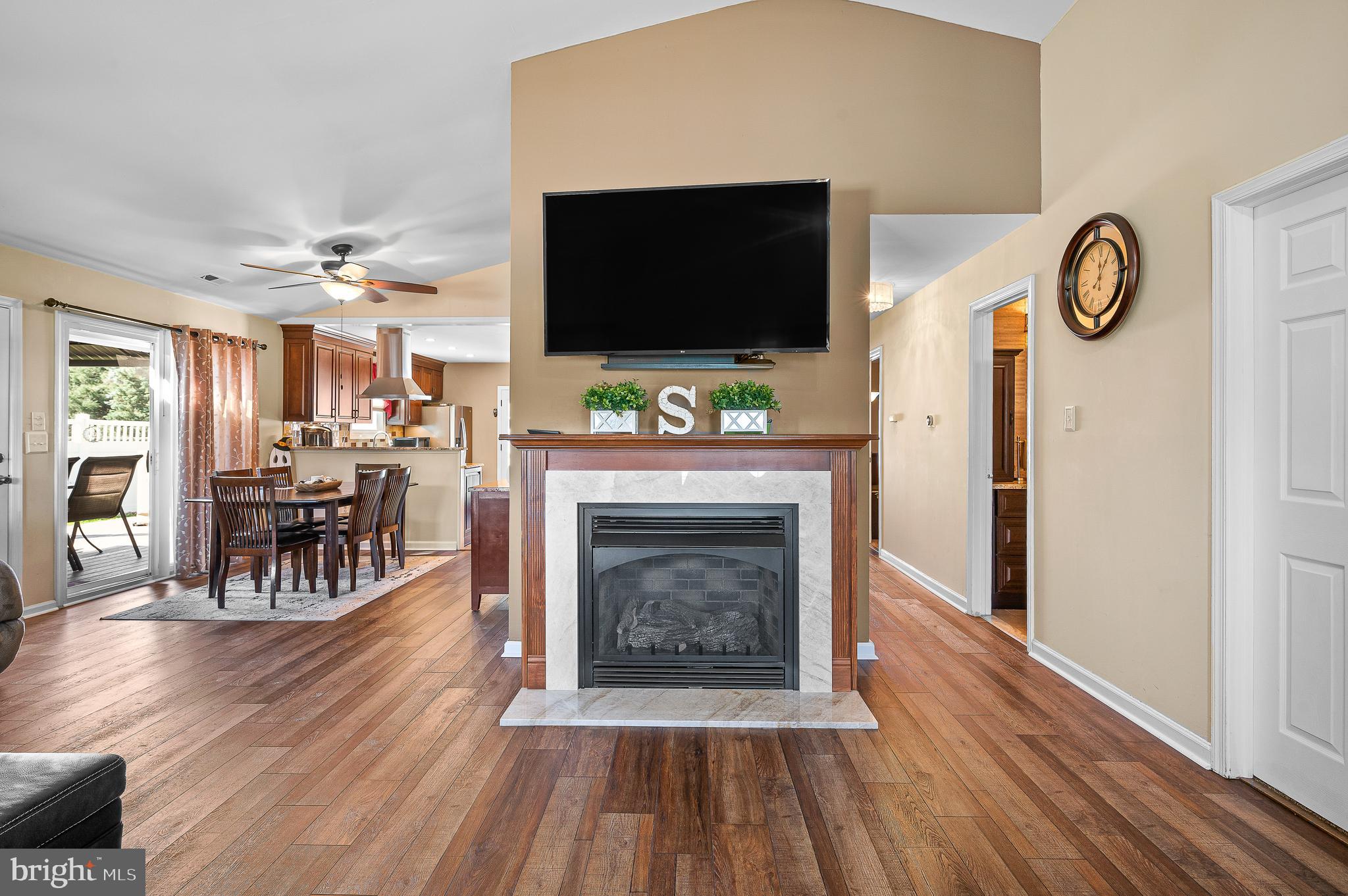 34 Cameron Circle Laurel Springs, NJ 08021 - Photo 9 of 35 Family Room