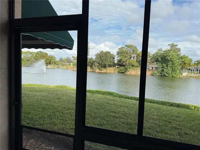 $254,000 | 5697 Ashton Lake Drive, Unit 6, Sarasota, FL 34231