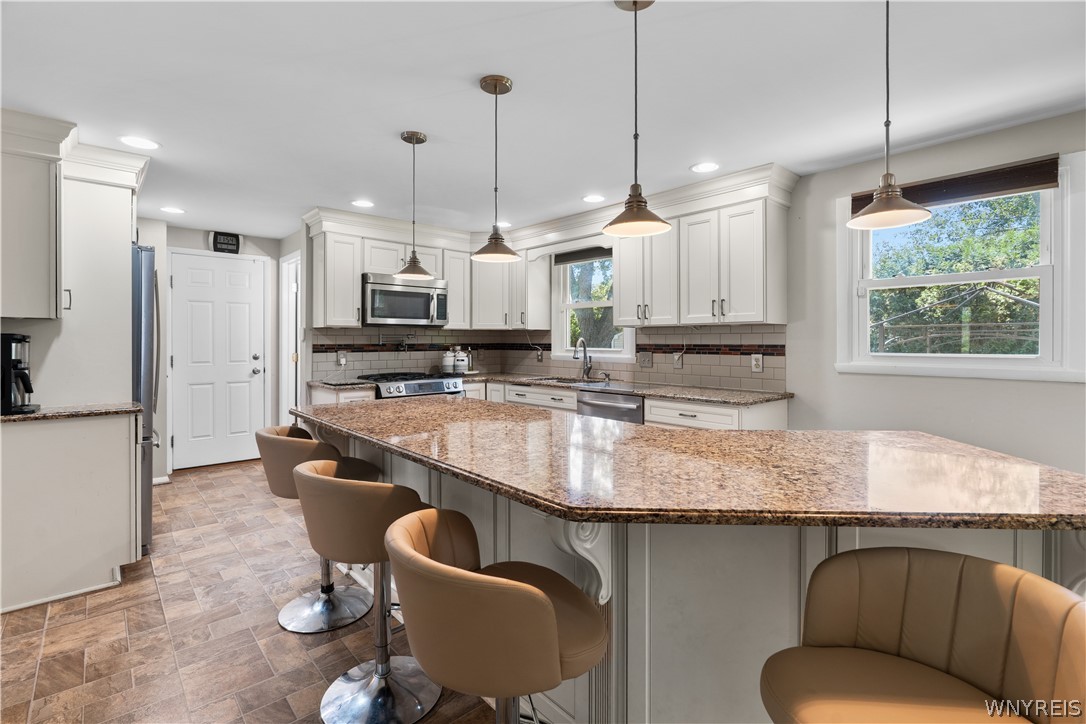 95 Klein Road Amherst, NY 14221 - Photo 3 of 39