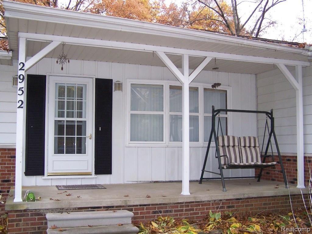2952 North Tipsico Lake Road Hartland, MI 48353 - Photo 6 of 46 Tipsico Lake Road 2952 (6).JPG