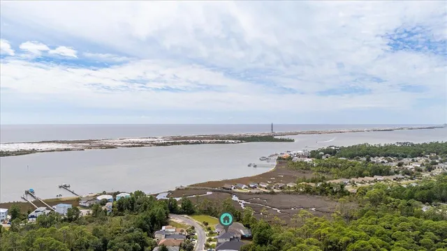 $469,900 | 260 Tecumseh Lane, Mary Esther, FL 32569