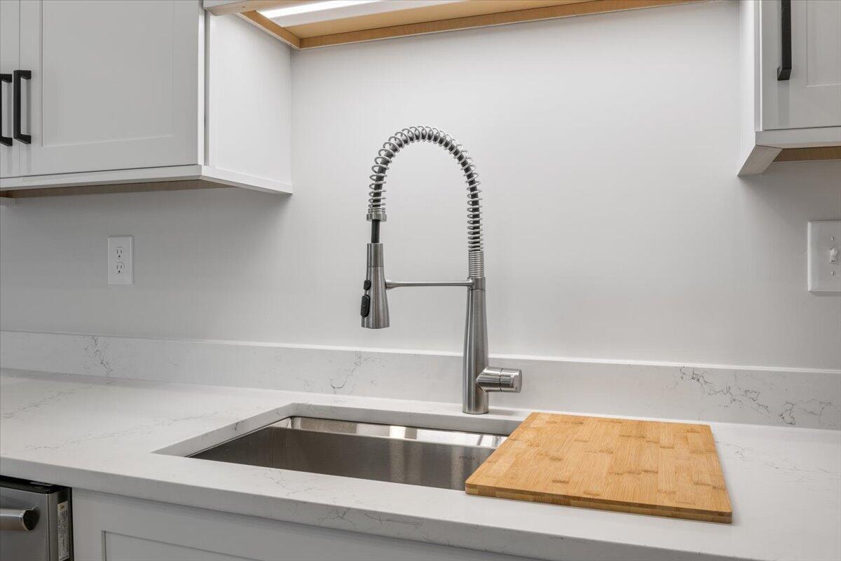 26-3 Regency Circle, Unit 3 Kittery, ME 03904 - Photo 17 of 32