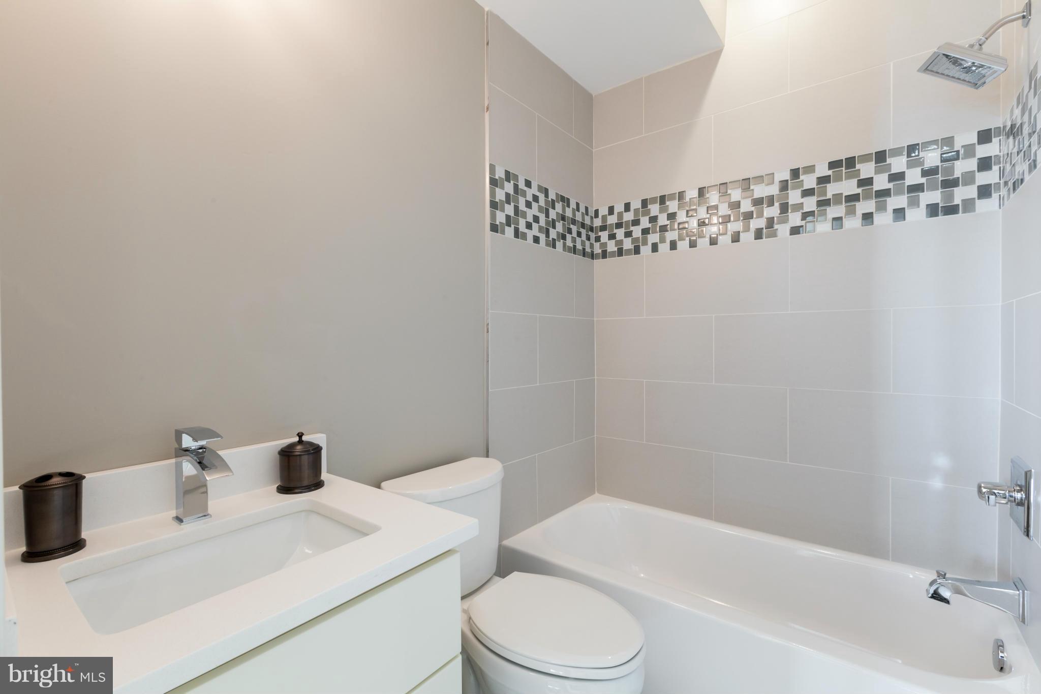 728 Park Road Northwest, Unit 6 Washington, DC 20010 - Photo 12 of 23 Interior (General)