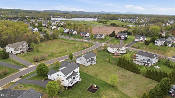 $925,000 | 7550 Edington Drive, Warrenton, VA 20187