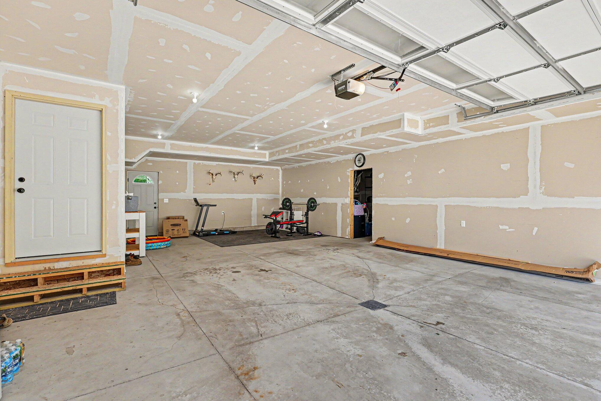 685 Brooks Road North Muskegon, MI 49442 - Photo 42 of 44 025_file_3354
