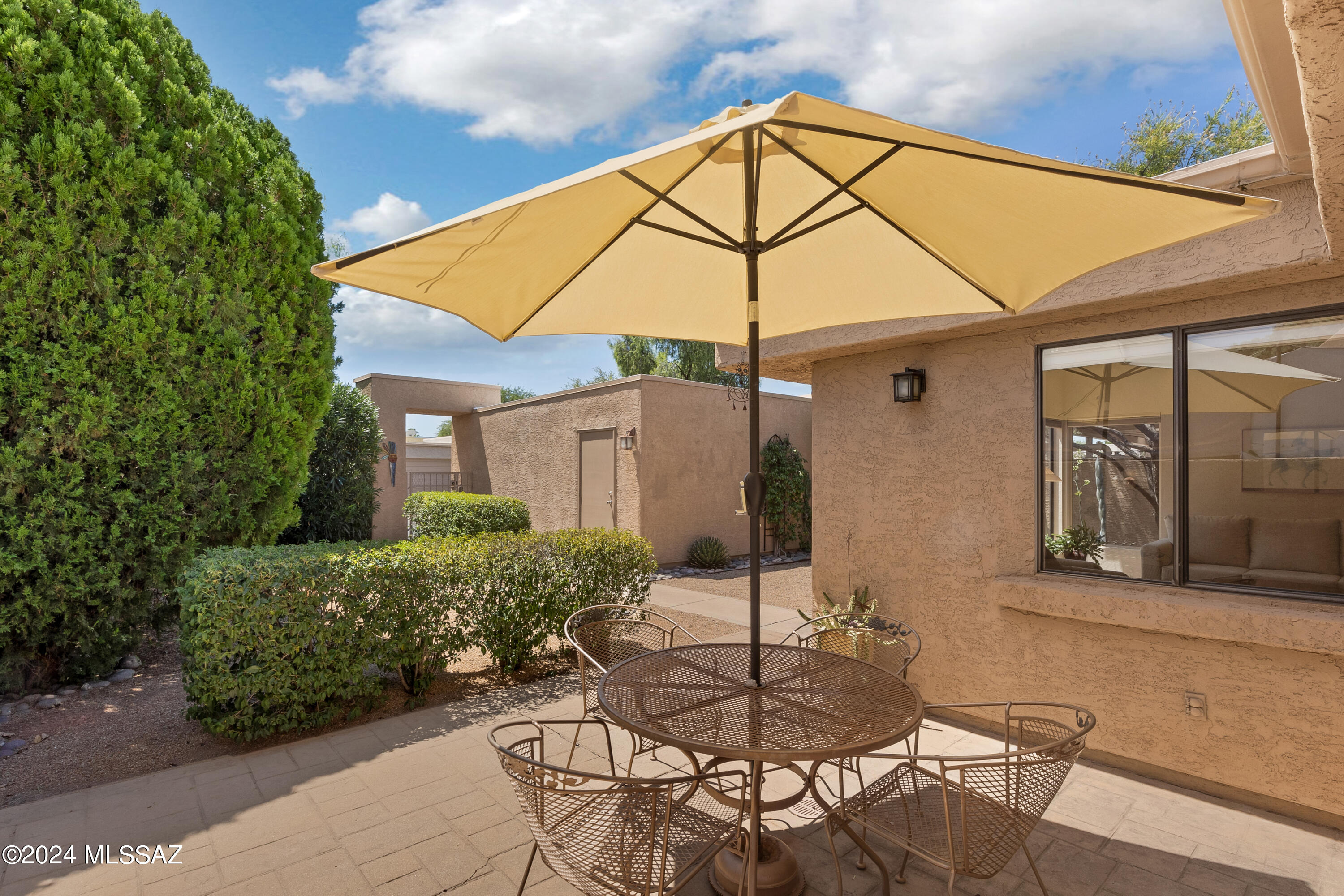 4467 East Kleindale Road Tucson, AZ 85712 - Photo 3 of 31 Gallery Image 3