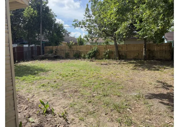 $1,700 | 5934 Southtown Street, Houston, TX 77033