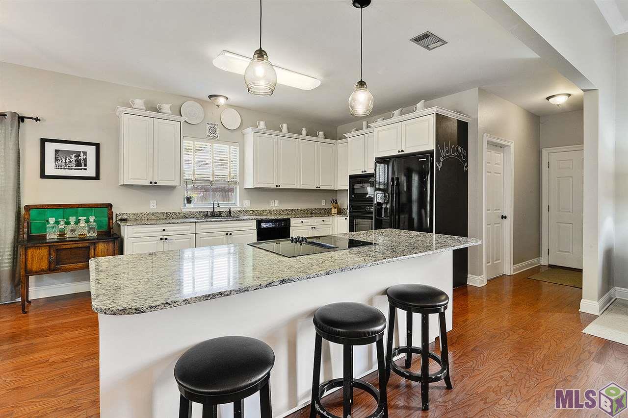 10122 Springrose Avenue Baton Rouge, LA 70810 - Photo 2 of 14