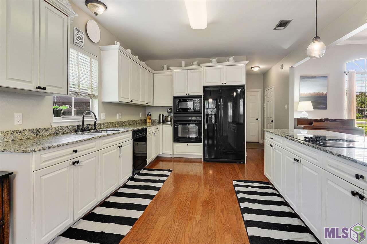10122 Springrose Avenue Baton Rouge, LA 70810 - Photo 7 of 14