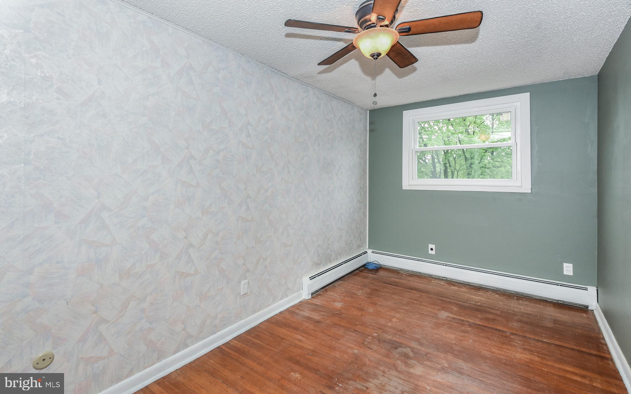 722 Millwood Road Philadelphia, PA 19115 - Photo 24 of 39 Bedroom 2