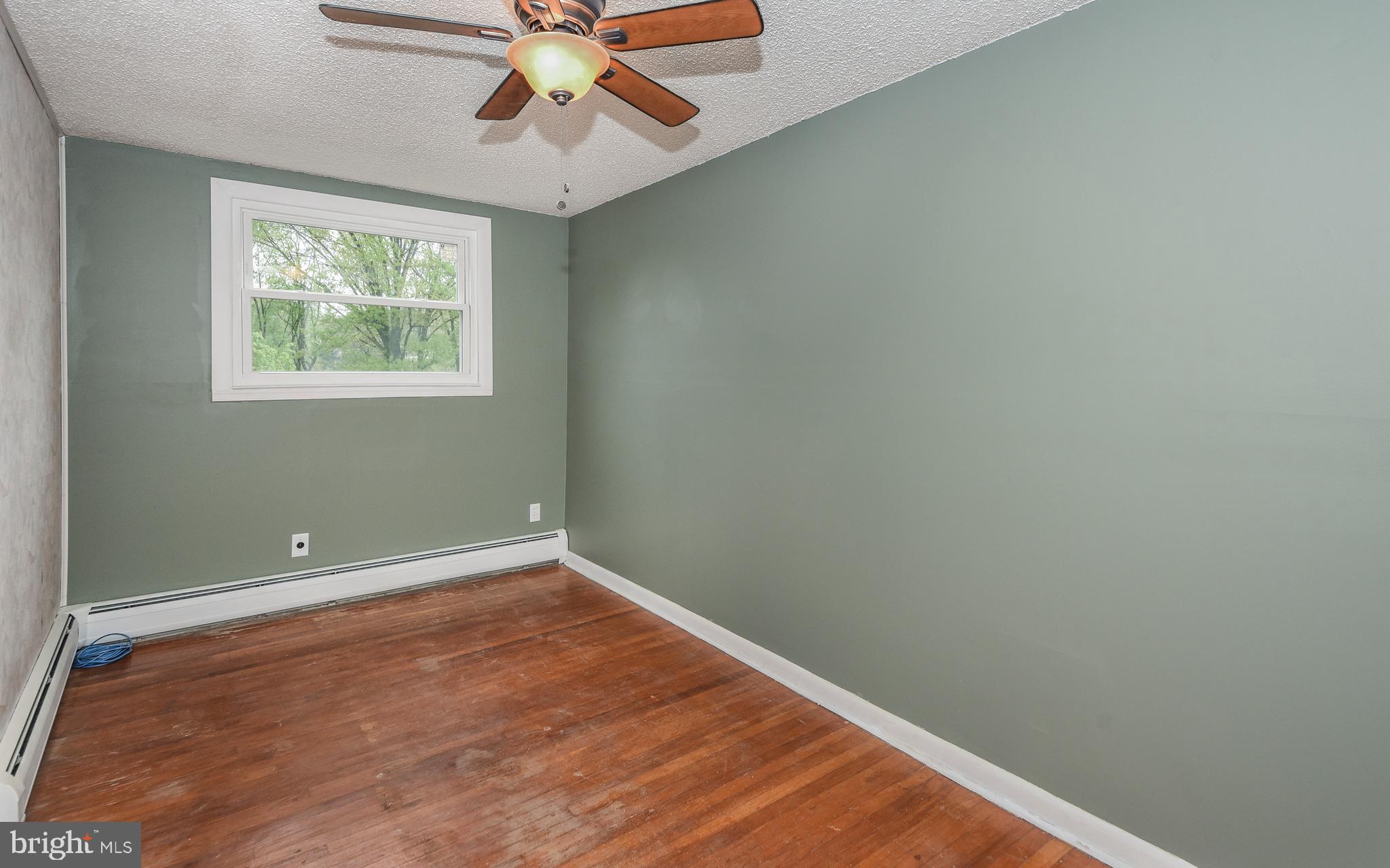 722 Millwood Road Philadelphia, PA 19115 - Photo 25 of 39 Bedroom 2