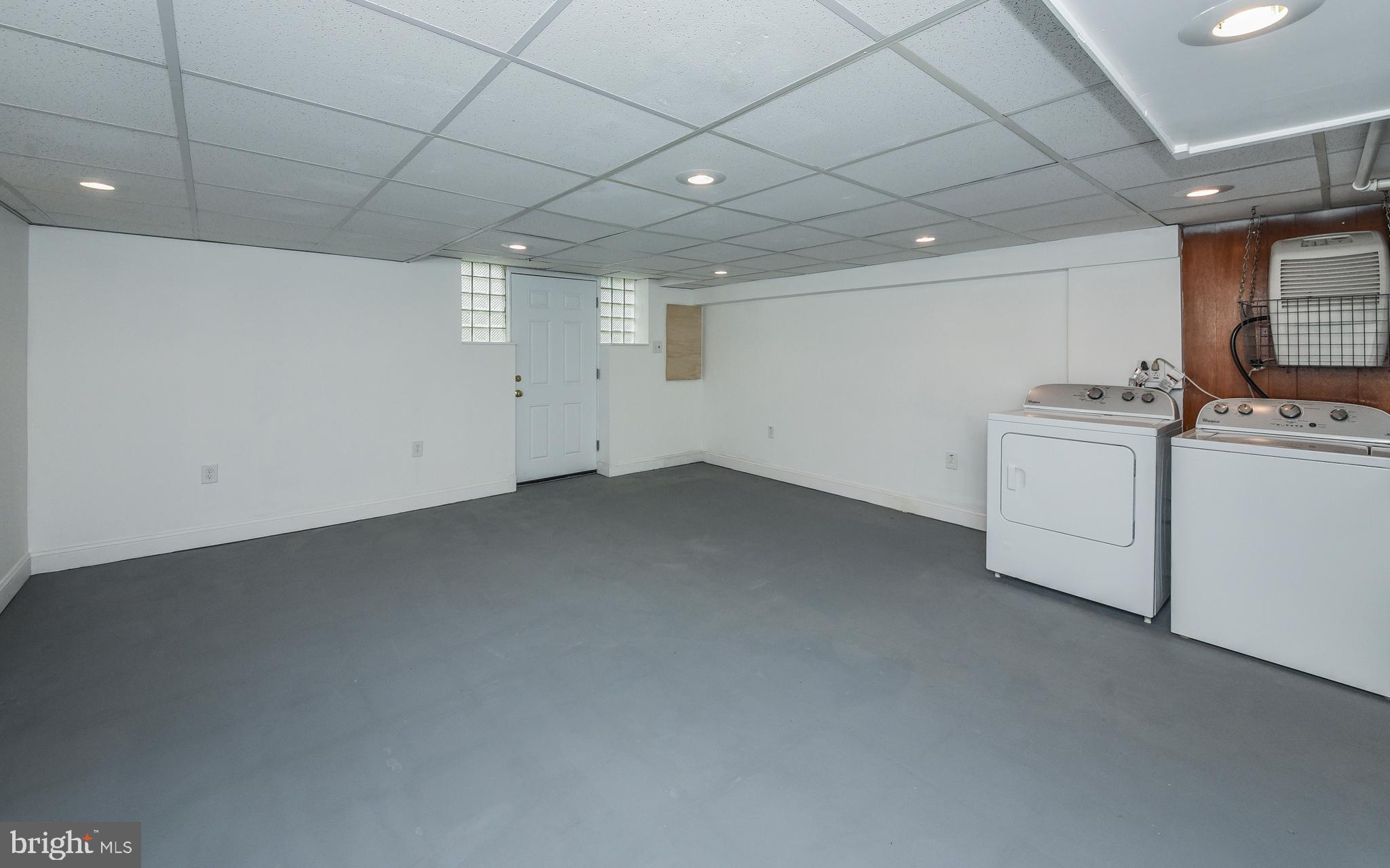 722 Millwood Road Philadelphia, PA 19115 - Photo 33 of 39 Washer & Dryer Included