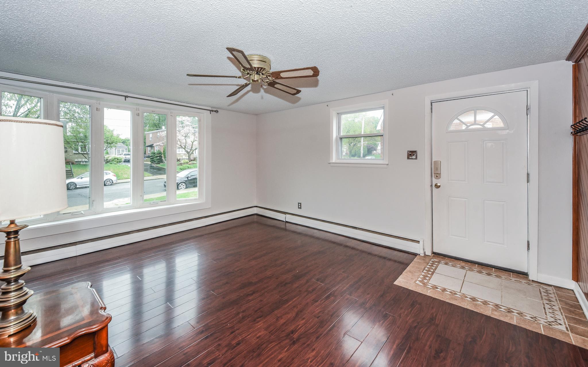 722 Millwood Road Philadelphia, PA 19115 - Photo 8 of 39 Living Room with ceramic tile foyer