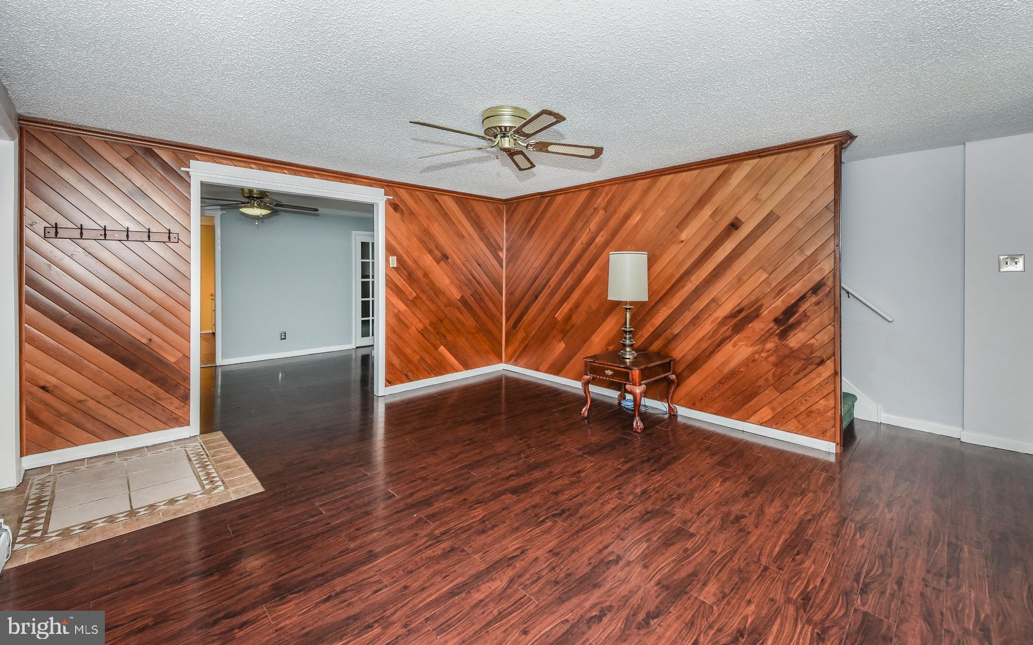 722 Millwood Road Philadelphia, PA 19115 - Photo 10 of 39 Living Room with new Laminate Flooring