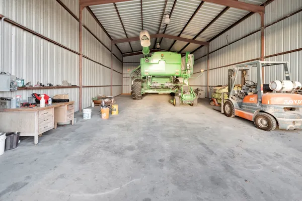 $2,517,750 | 5629 Highway 59, Edna, TX 77957