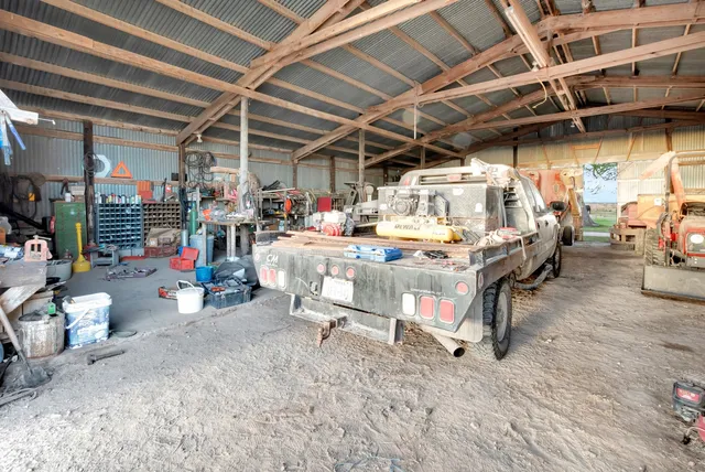 a view of an outdoor space