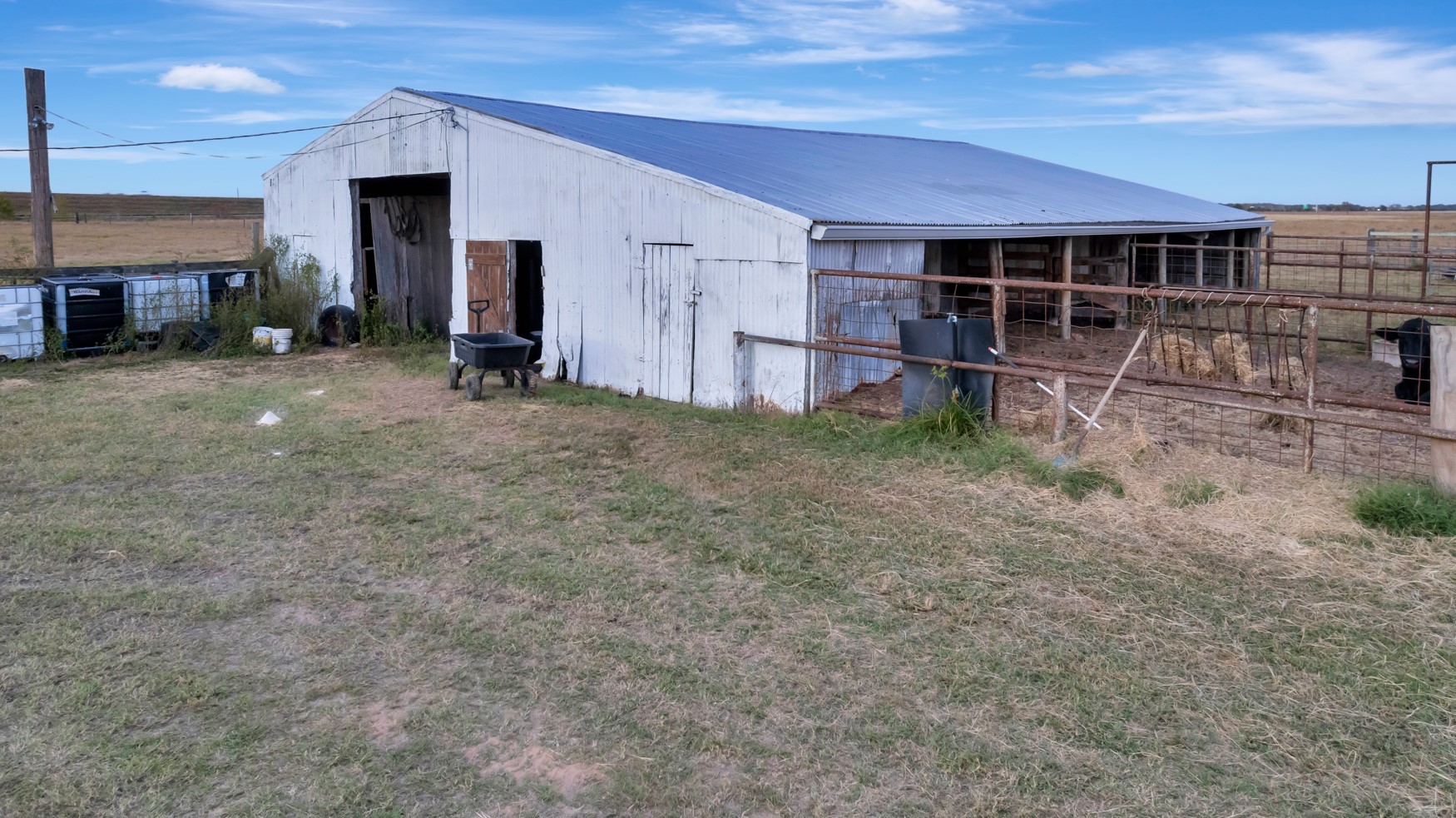 5629 Highway 59 Edna, TX 77957 - Photo 33 of 49