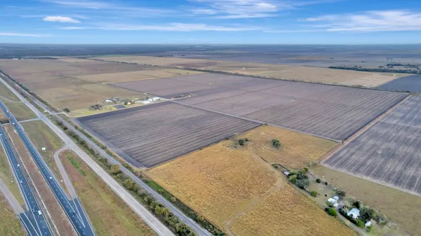 $2,517,750 | 5629 Highway 59, Edna, TX 77957