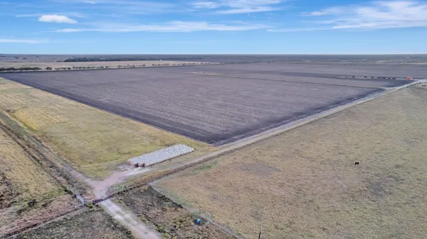 $2,517,750 | 5629 Highway 59, Edna, TX 77957