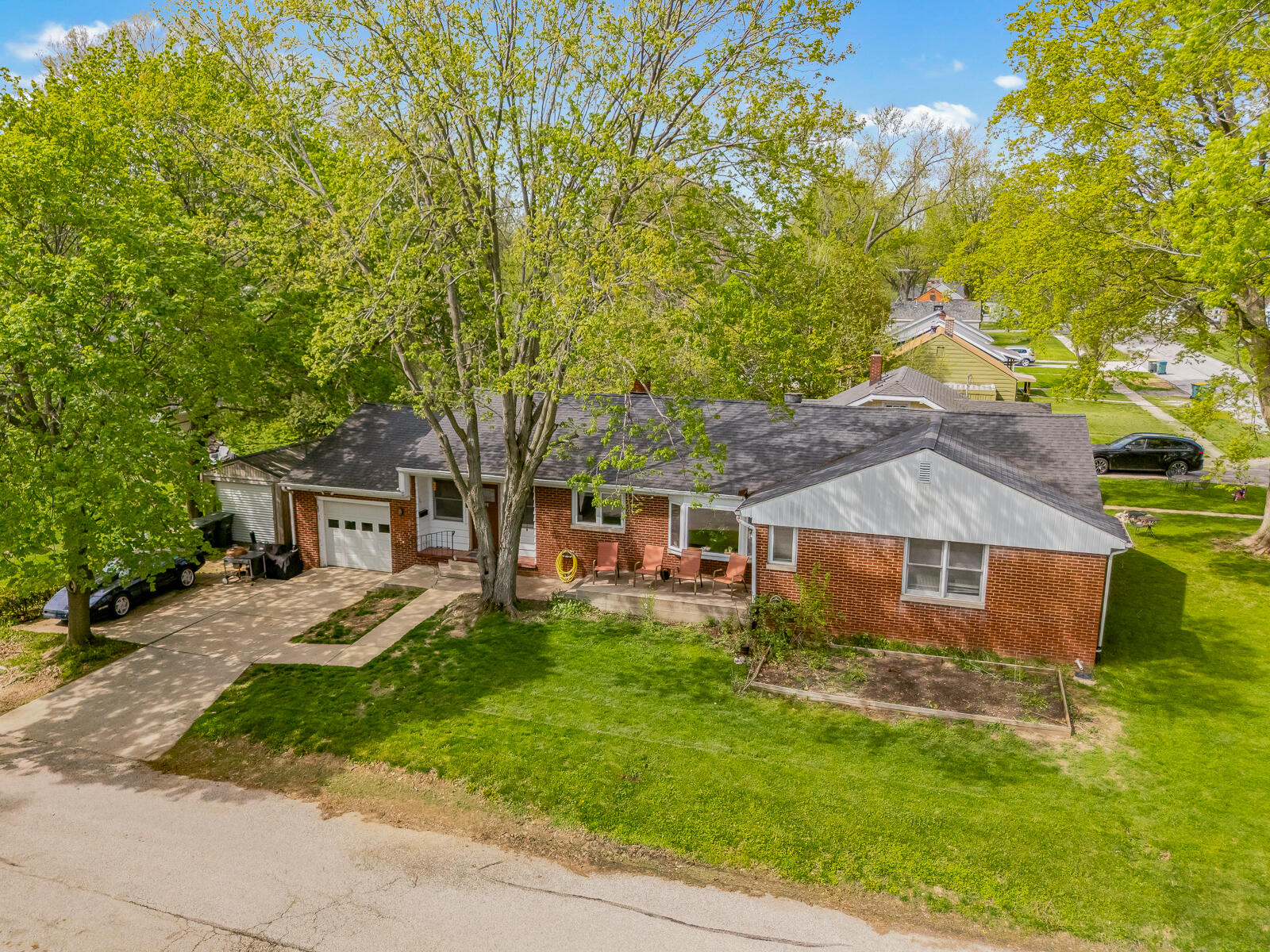 601 Madison Street Valparaiso, IN 46385 - Photo 1 of 26 1600x1200