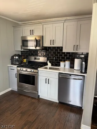 $3,300 | 38 Avenue C, Haledon, NJ 07508