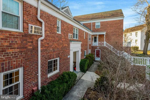 $3,450 | 1538 Mt Eagle Place, Alexandria, VA 22302