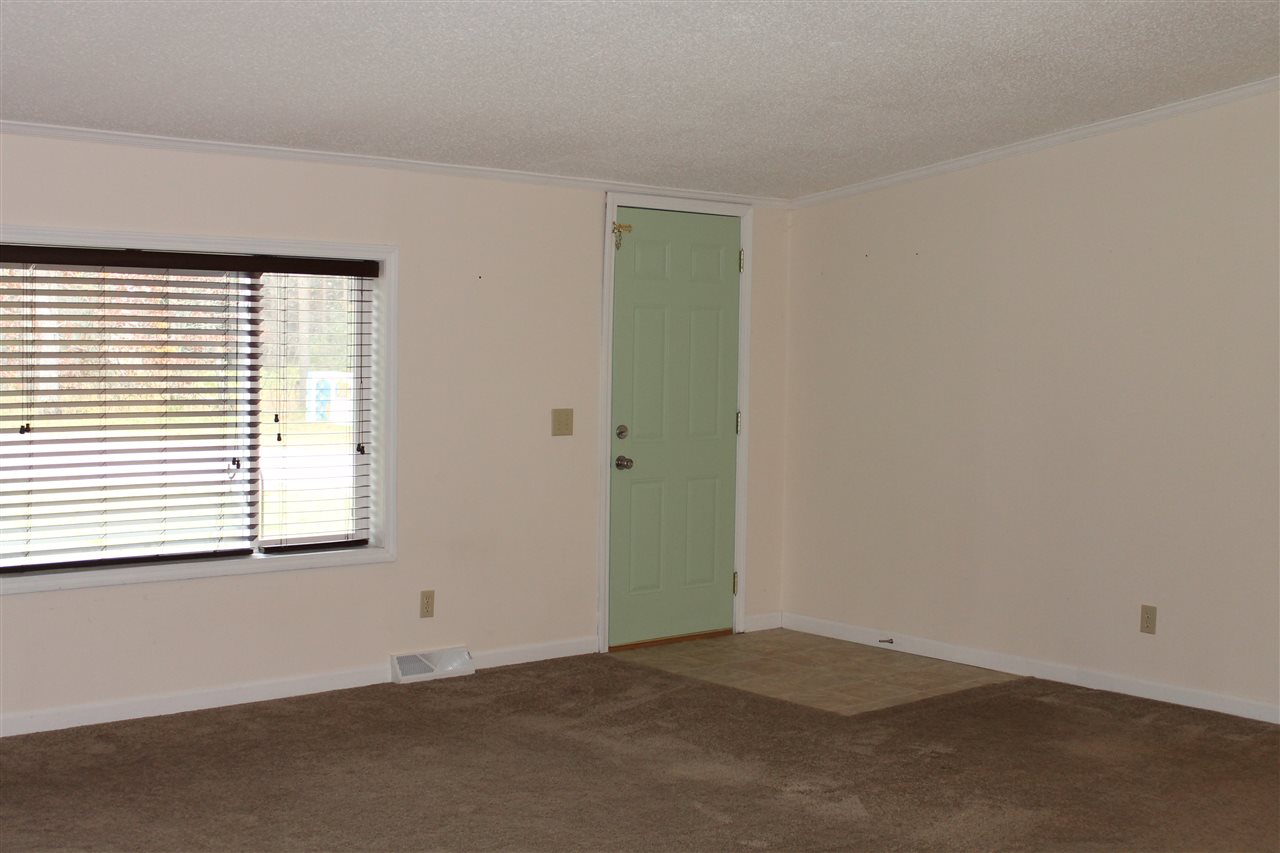 2843 Bowerman Road Kingsley, MI 49649 - Photo 13 of 35 1840105-12.JPG