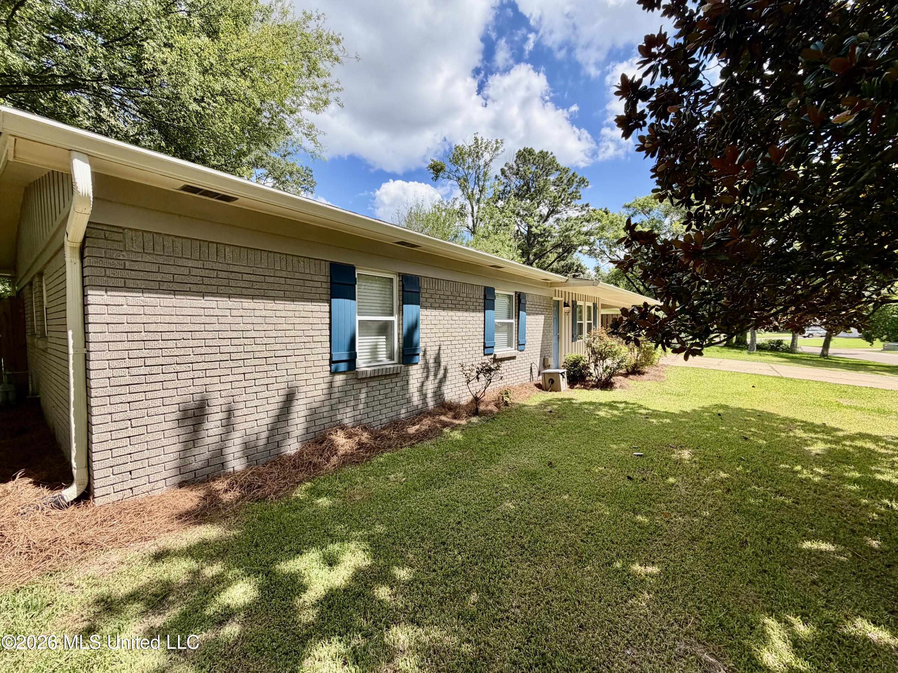 800 Bellevue Street Clinton, MS 39056 - Photo 36 of 47 IMG_5916