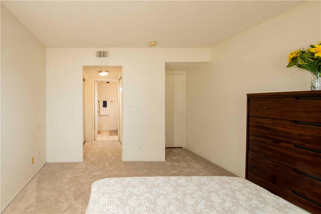 6545 Reseda Boulevard, Unit 8 Reseda, CA 91335 - Photo 19 of 24
