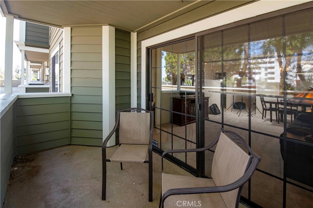 6545 Reseda Boulevard, Unit 8 Reseda, CA 91335 - Photo 21 of 24 a room with musical instruments