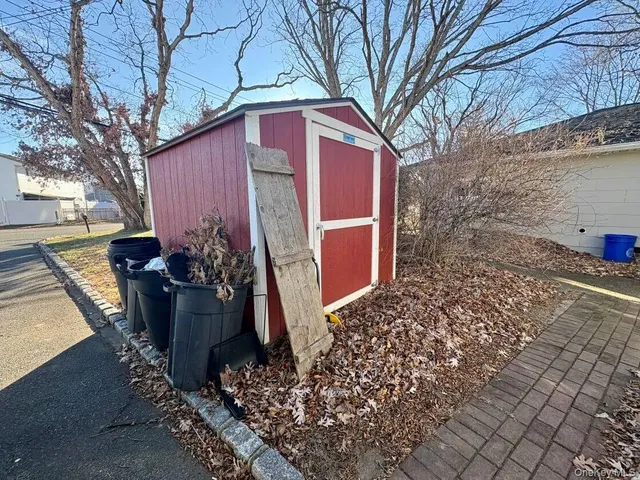 $460,000 | 11 Tell Avenue, Deer Park, NY 11729