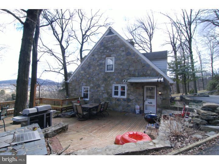 201 Balthaser Road Reading, PA 19608 - Photo 4 of 14