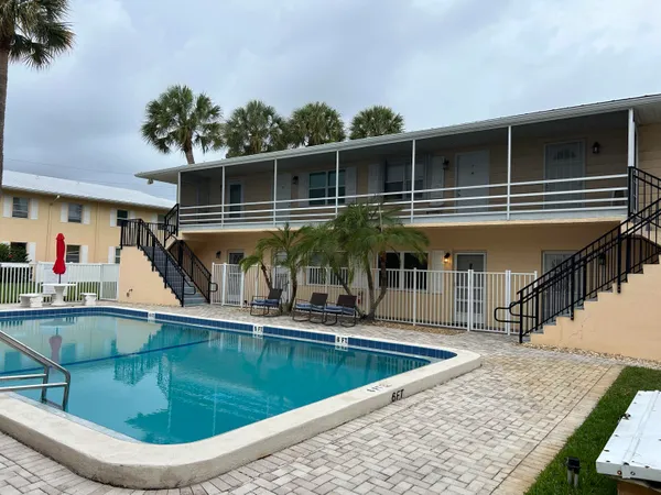 $129,750 | 333 Southeast Martin Avenue, Unit 47, Stuart, FL 34996