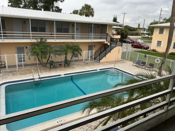 $129,750 | 333 Southeast Martin Avenue, Unit 47, Stuart, FL 34996