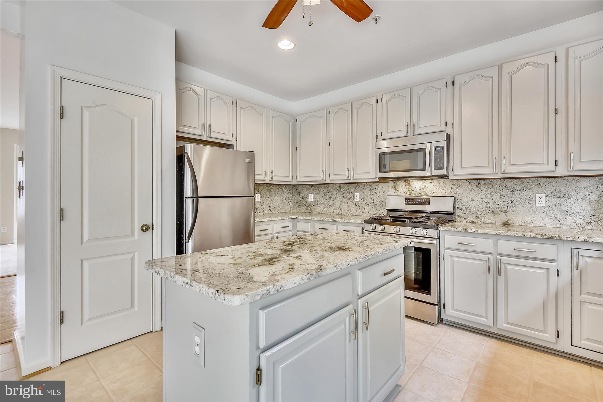 7900 Bent Bough Road Severn, MD 21144 - Photo 24 of 58 Kitchen