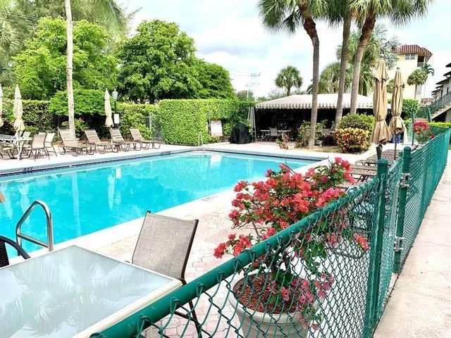 $2,250 | 4000 Crystal Lake Drive, Unit 212, Deerfield Beach, FL 33064